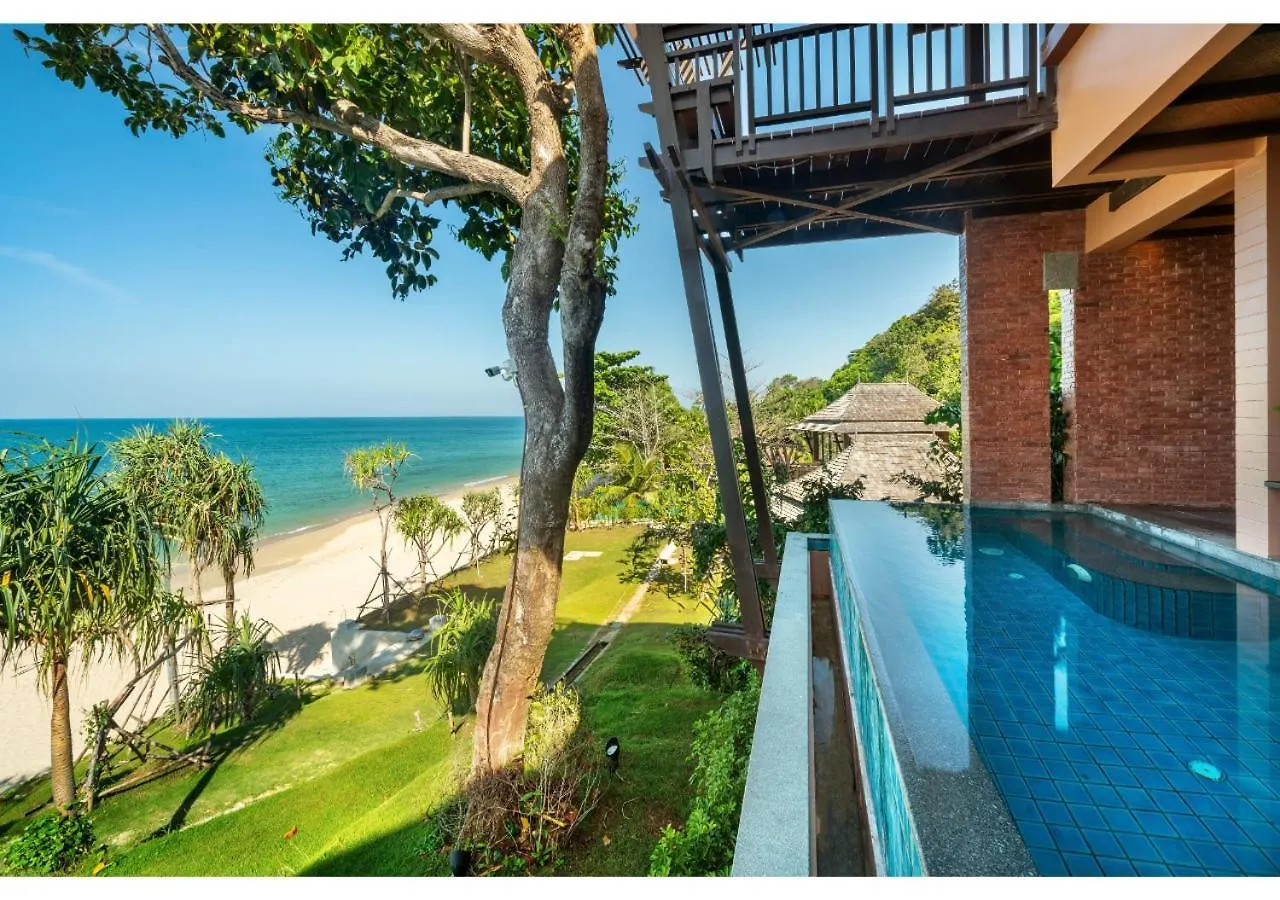Nirvana Beach Resort, Koh Lanta Sha Extra Plus